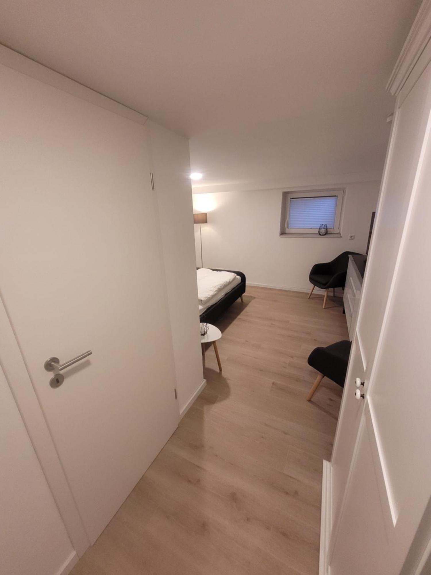 Zimmer Im Souterrain Mit Eigenem Bad Celle Esterno foto